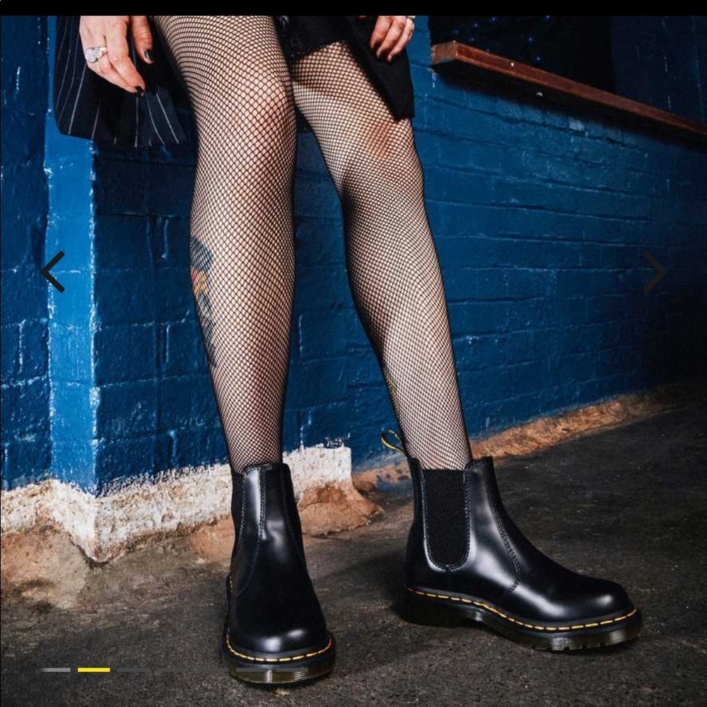 NWT Dr Martens Smooth Leather Chelsea Boots Size 7, 8, 9.